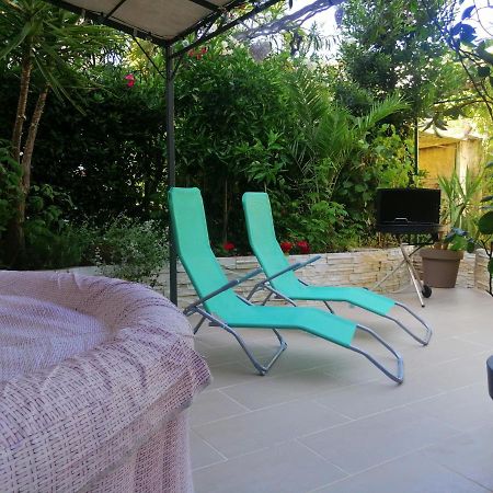 Paradise Jacuzzi & Sauna Ika Exterior photo